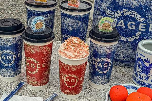 通过加盟霸王茶姬，迅速抓住茶饮市场机遇，轻松打造成功茶饮店！